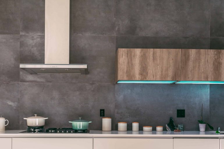 Ce trebuie să știi despre iluminatul blatului de bucătărie