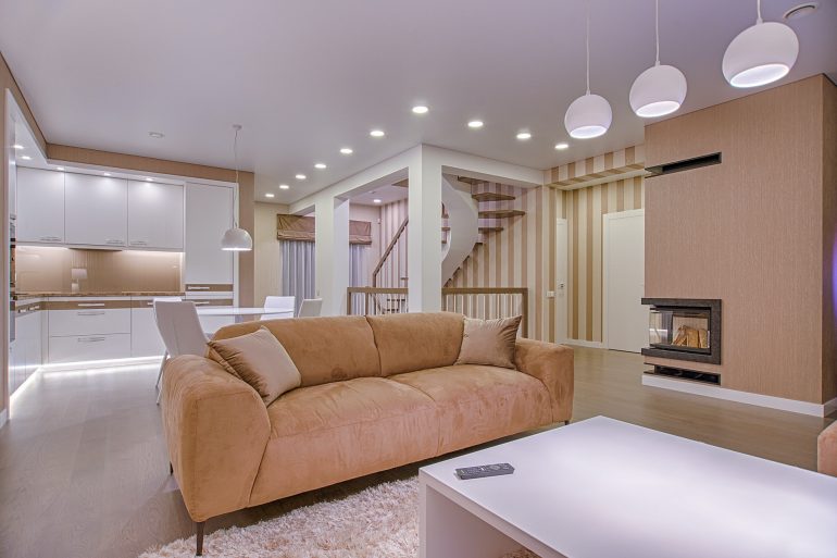 Cum amenajezi un living open space. Piesele de mobilier care nu trebuie să lipsească