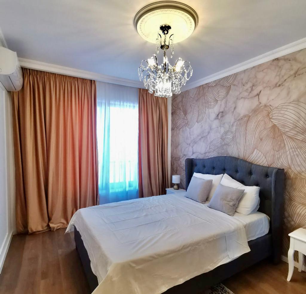 dormitor din apartamentul cu 2 camere din Ansamblul Rezidential H Pipera Lake, cu fototapet 3D Opulence, Marble, personalizat, de la Rebel Walls