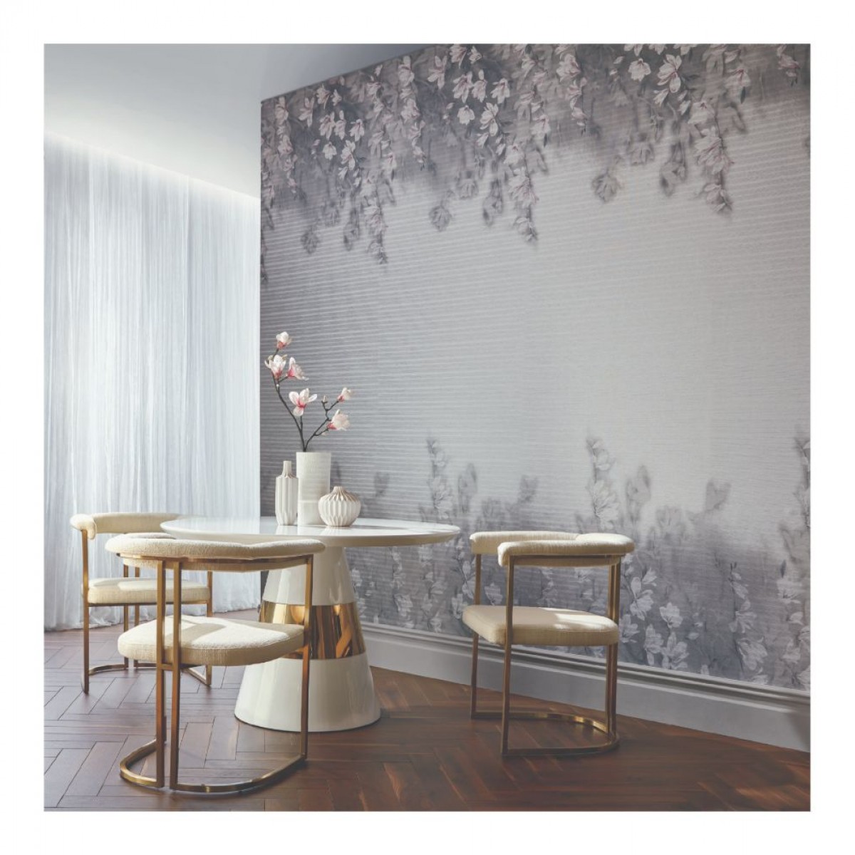 Tapet Trailing Magnolia, Mist Grey Luxury Floral Paperweave, 1838 Wallcoverings, 5.2mp / rola, Tapet living