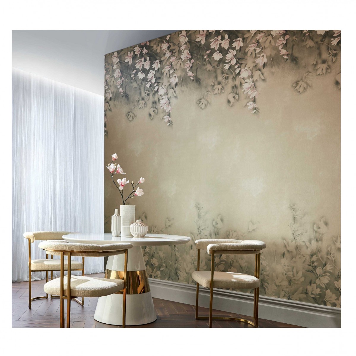 Tapet Trailing Magnolia, Burnished Gold Luxury Floral, 1838 Wallcoverings, 6.5mp / rola, Tapet living 