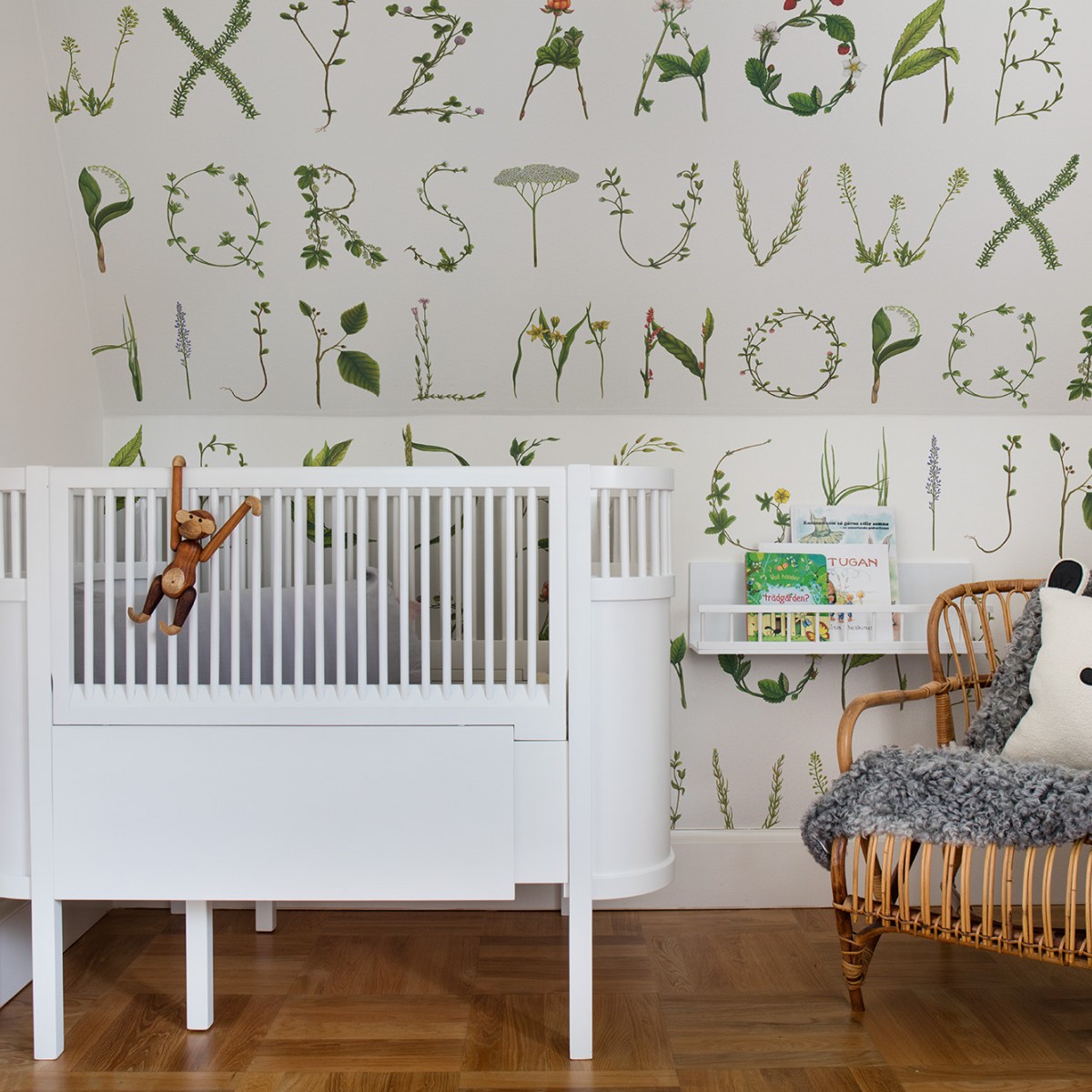 Foto tapet Floral Alphabet, personalizat, Rebel Walls