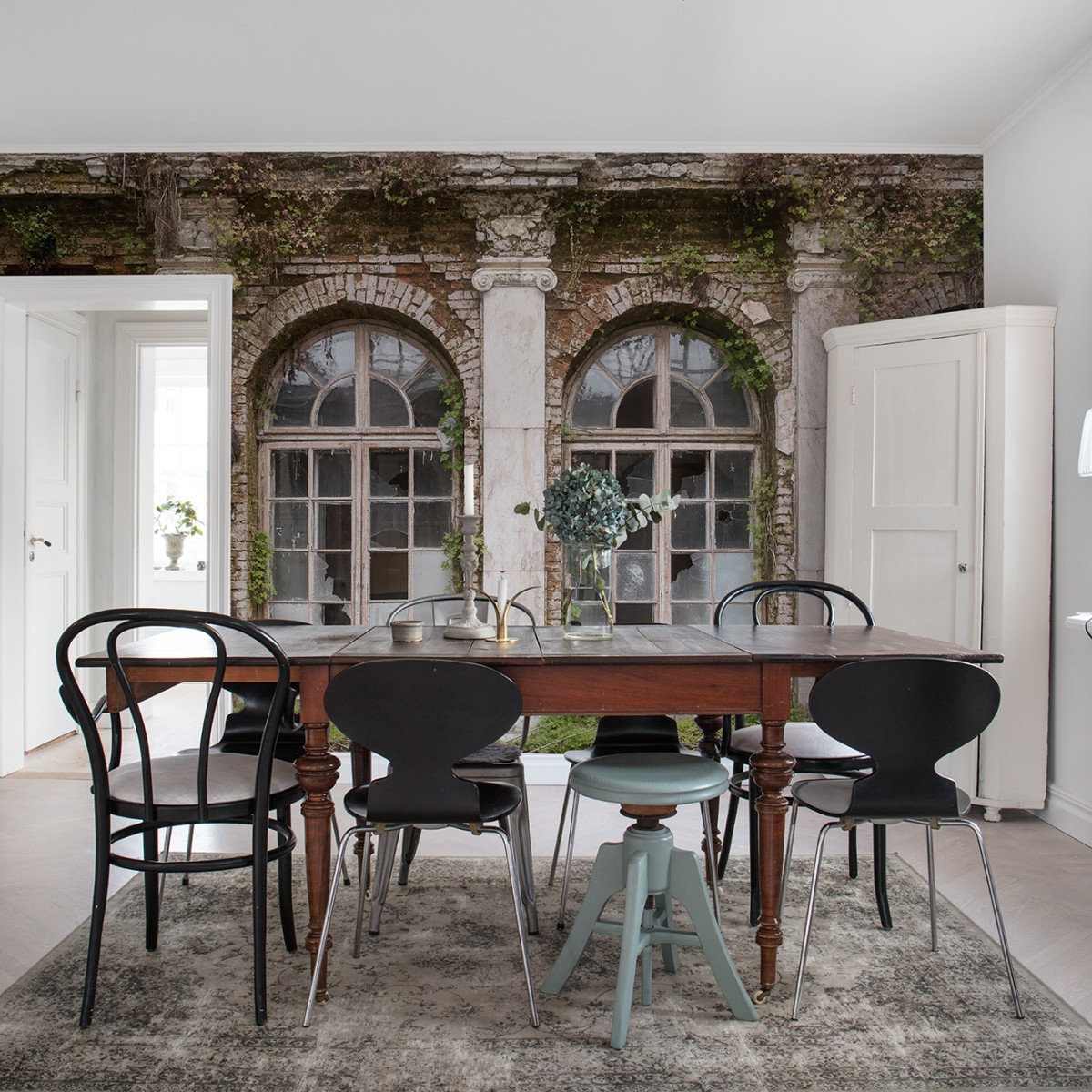 Foto tapet Ruin Romance, personalizat, Rebel Walls