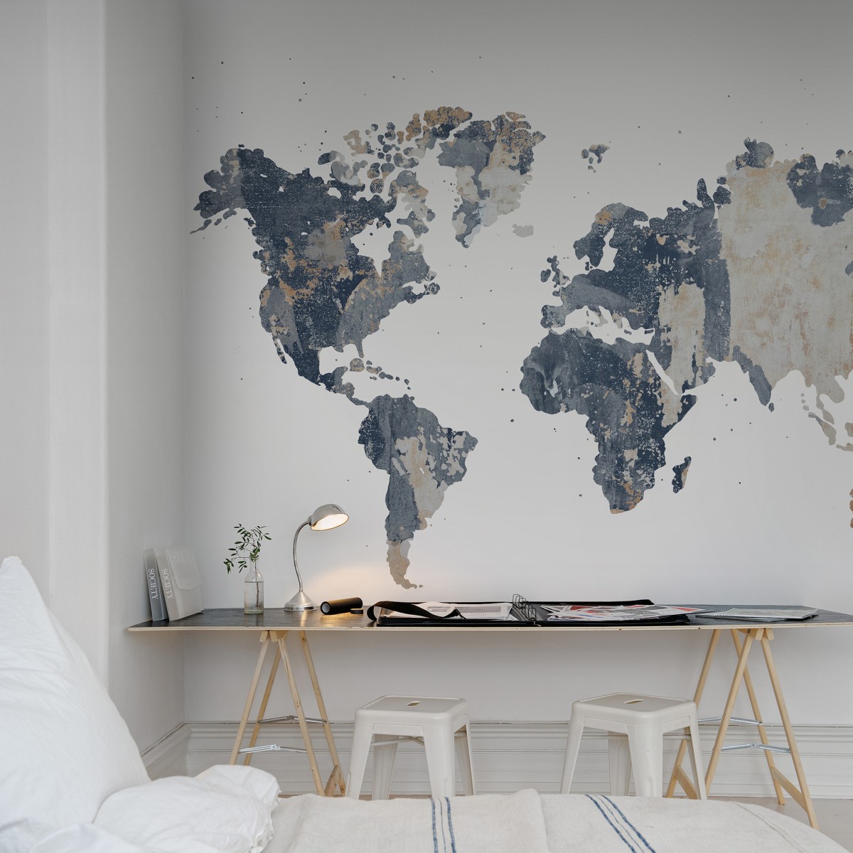 Fototapet Your Own World - Battered Wall, personalizat, Rebel Walls