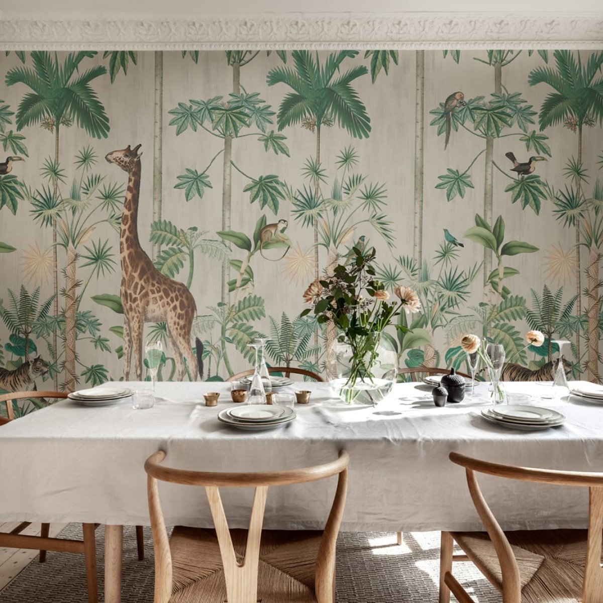 Fototape Giraffe's Stroll, personalizat, Rebel Walls