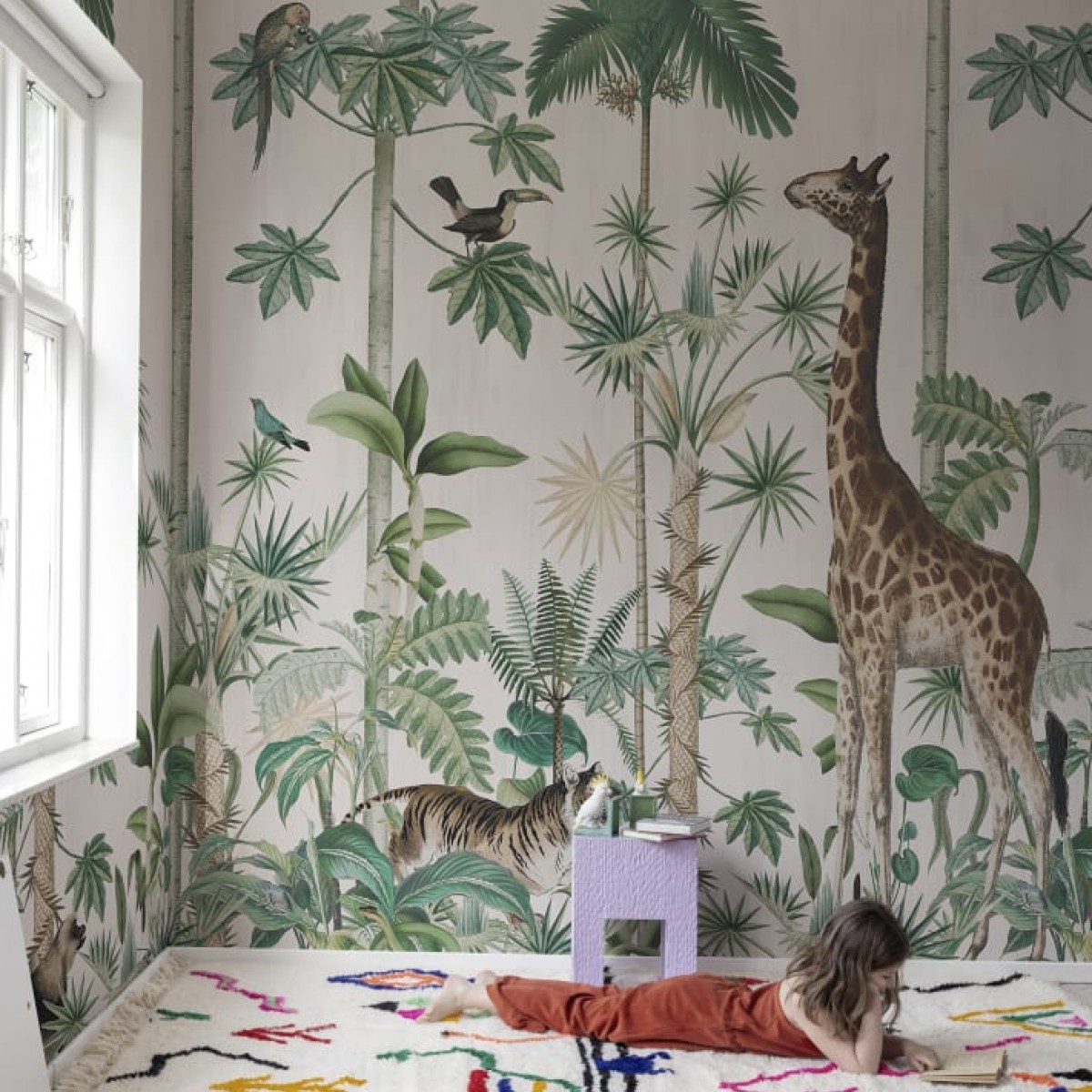 Fototapet Giraffe's Stroll, Pastel Pink, personalizat, Rebel Walls, Fototapet pentru copii, Fototapet 