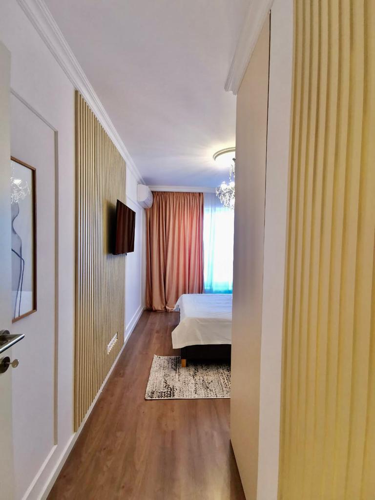 detaliu hol dormitor renovat din apartamentul cu 2 camere din Ansamblul Rezidential H Pipera Lake