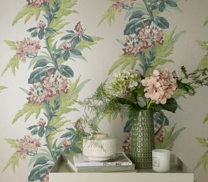 Tapet Aurora, Moss Green and Pink Luxury Floral, 1838 Wallcoverings, 5.3mp / rola 1838 Wallcoverings