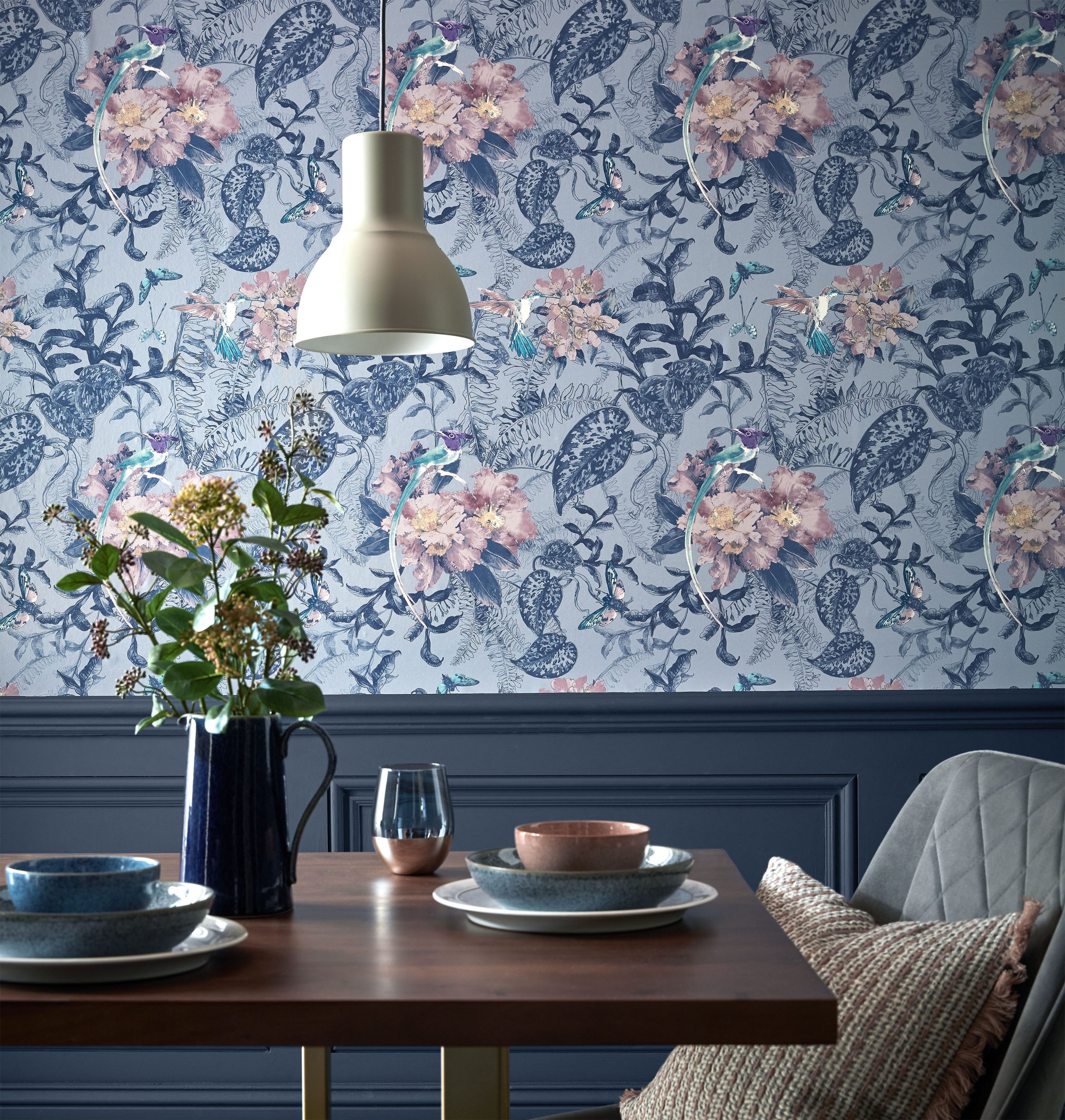 Tapet hedgerow, blue dusk luxury feature, 1838 wallcoverings, 5.3mp / rola 