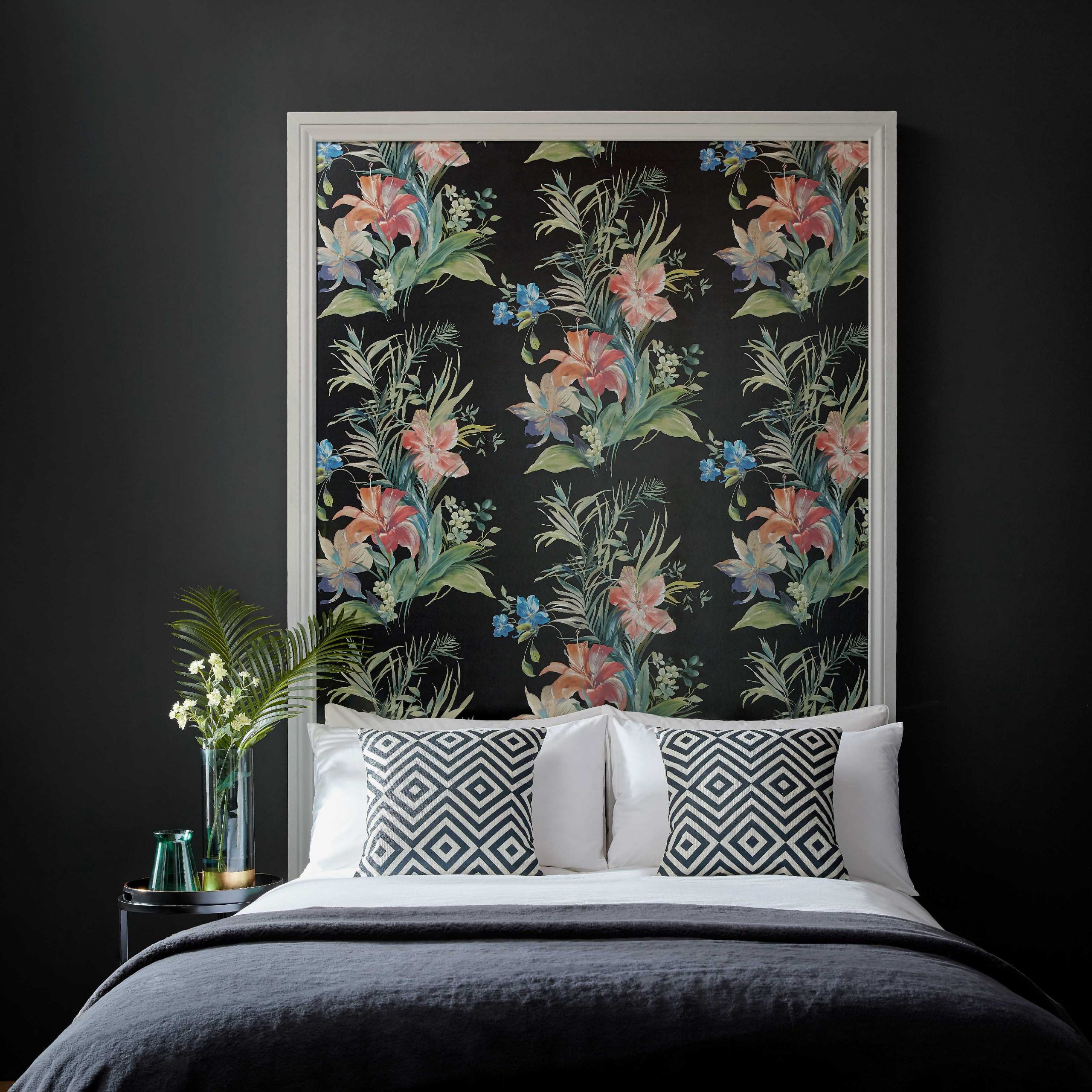 Tapet lilliana, jet black luxury floral, 1838 wallcoverings, 5.3mp / rola 