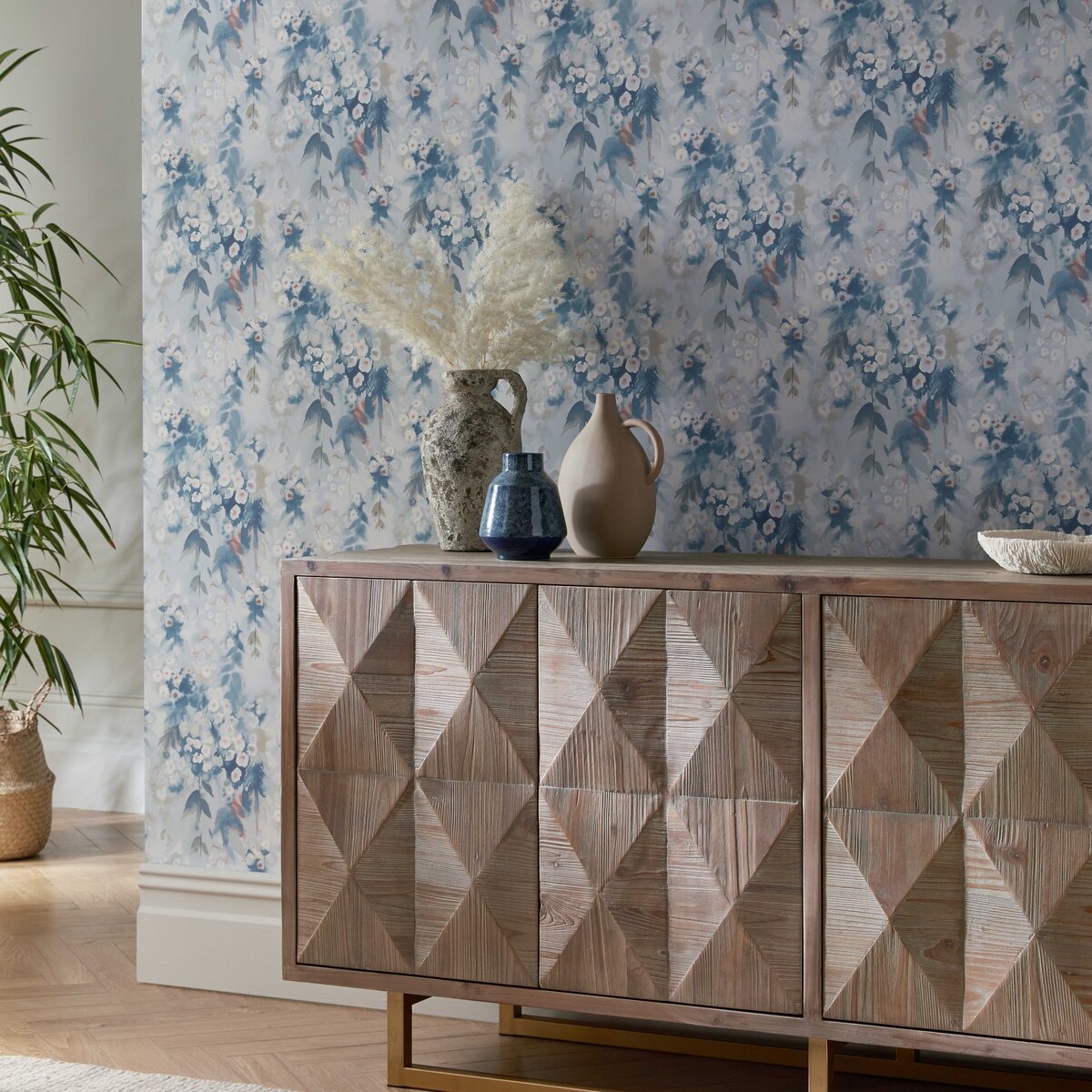 Tapet cascade, cornflower blue luxury floral, 1838 wallcoverings, 5.3mp / rola 