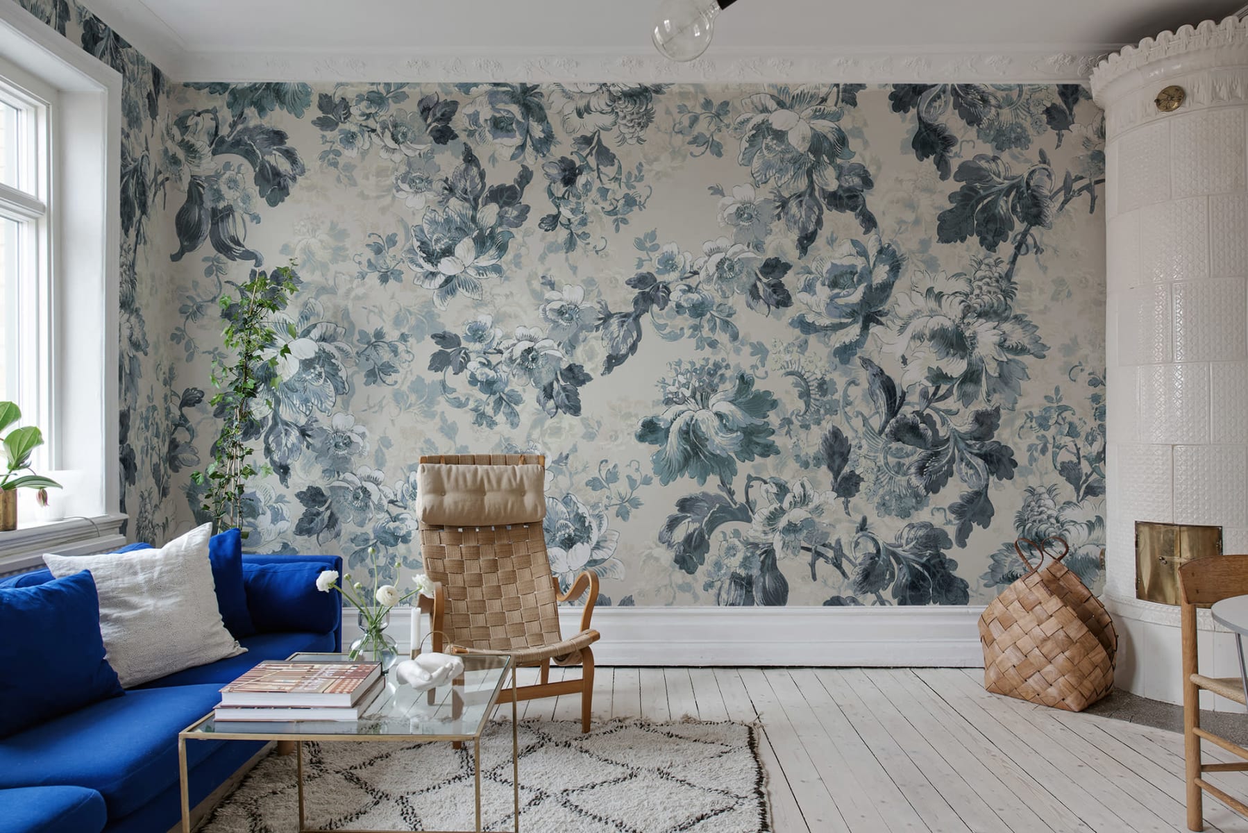 Tapet roses, blue, rebel walls 