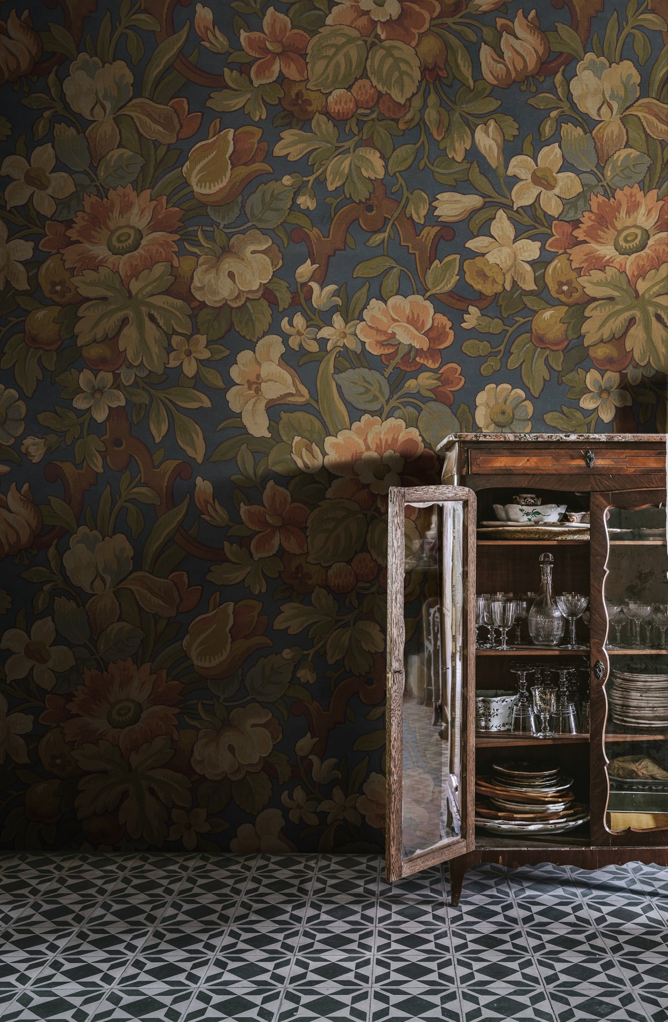 Tapet vintage flora, blue, rebel walls 