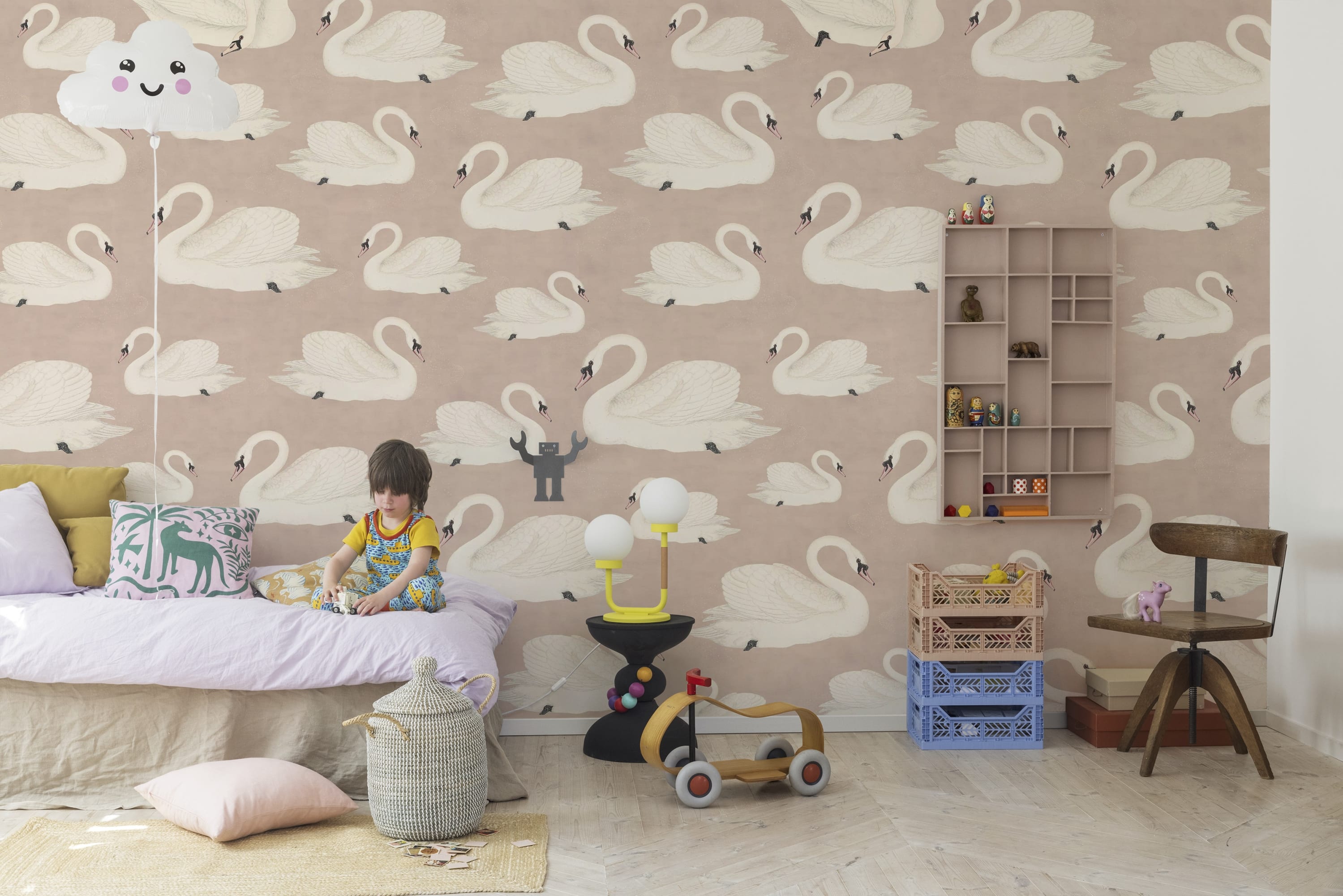 Tapet whooper swan, soft pink, rebel walls 