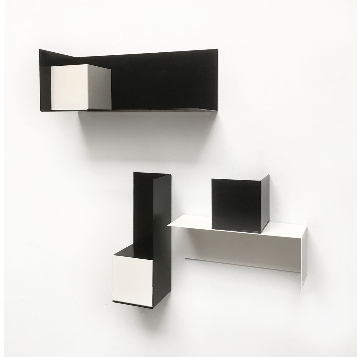 Poliță metalică pentru tapet magnetic - mica, negru 